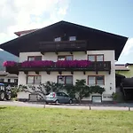 Haus Bergkranz فندق مبيت وإفطار ليرموس