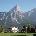 Haus Bergkranz ليرموس