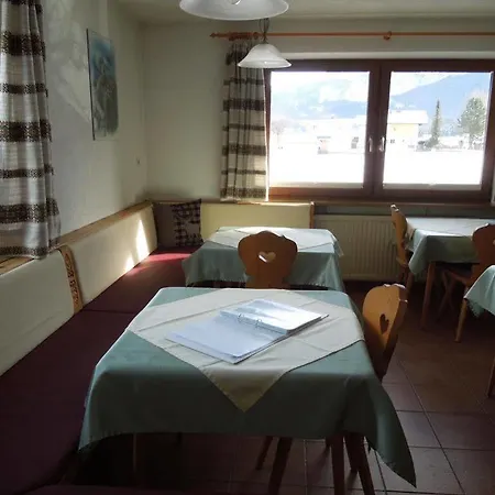 Haus Bergkranz Alojamento de Acomodação e Pequeno-almoço 3*